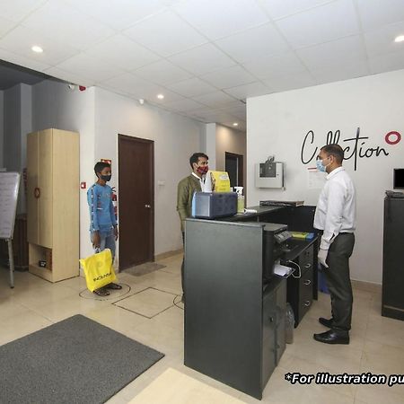 Collection O 83775 Hotel 4King Surat Buitenkant foto