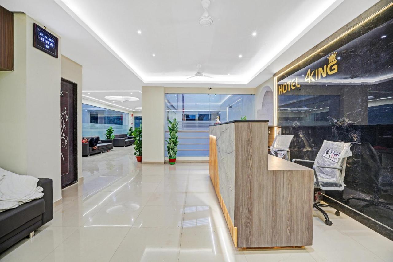Collection O 83775 Hotel 4King Surat Buitenkant foto