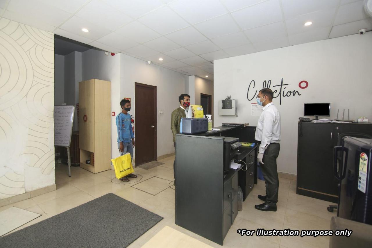 Collection O 83775 Hotel 4King Surat Buitenkant foto